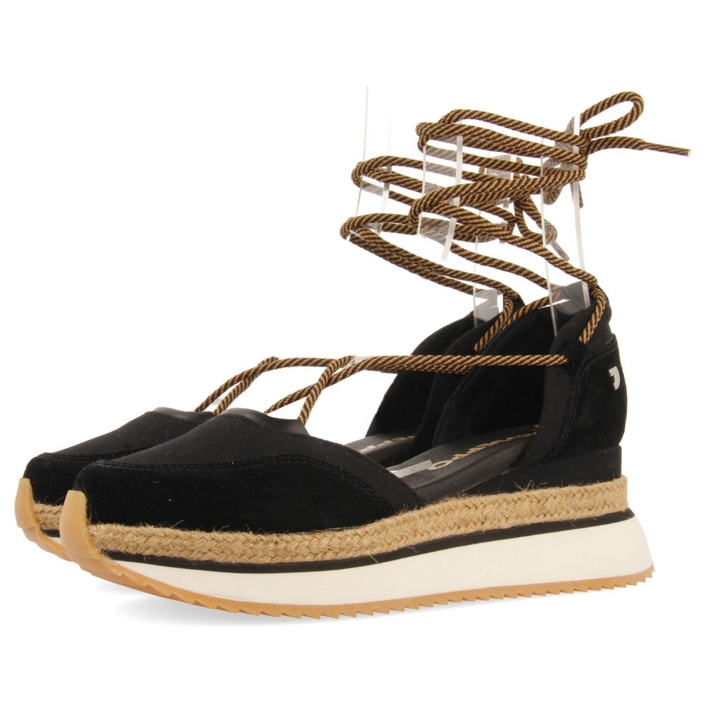 Gioseppo sneakers at Stride Footwear